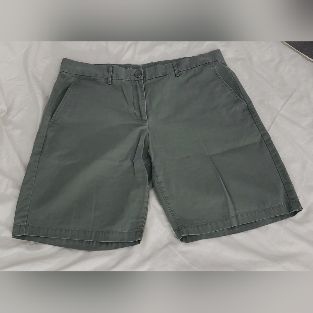 Gap Desert Cactus Green Boyfriend Roll-Up Shorts